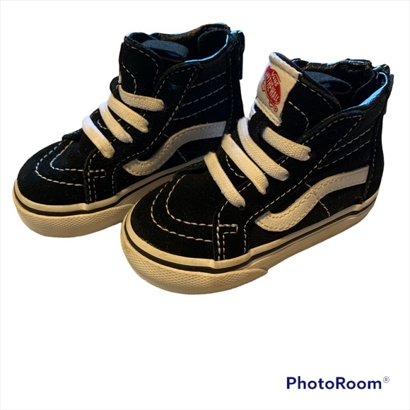 Excellent used condition. Vans Toddler Sk8 - hi zip. Black & white. Toddler 4.0 - Picture 2 of 4